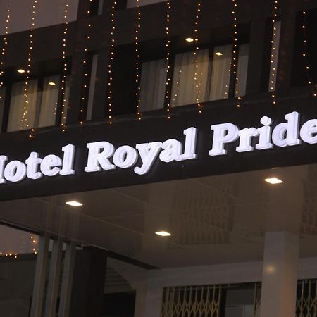Hotel Royal Pride Ahmedabad Bagian luar foto