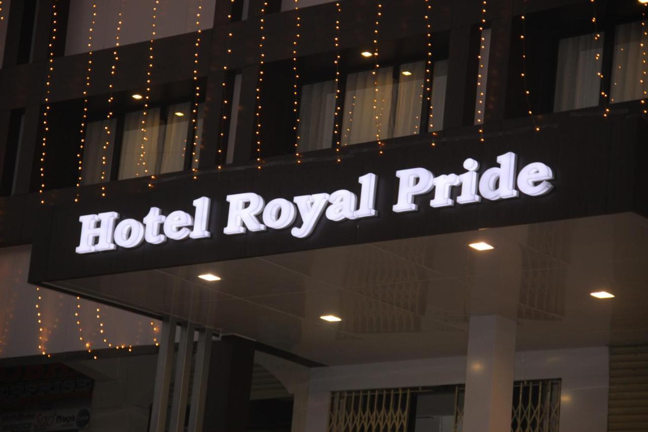 Hotel Royal Pride Ahmedabad Bagian luar foto